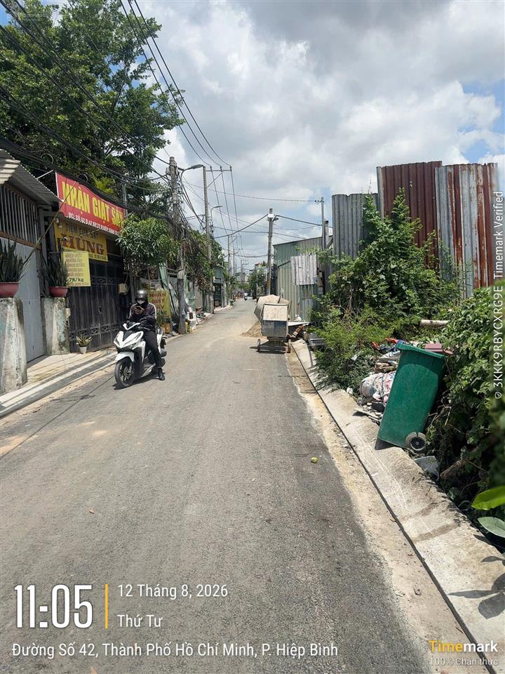 Hàng hiếm  ngay chợ hiệp bình. đường trước đất đã thảm nhựa đẹp! giá cực tốt. 4,4 tỷ/ 75m2