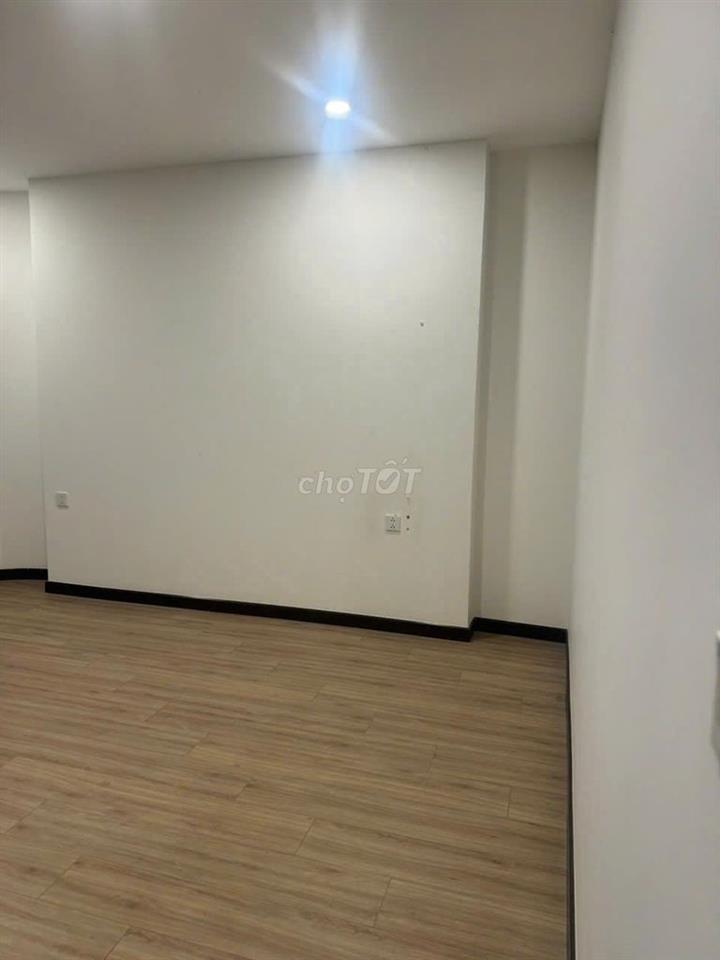HÀNG NGỘP - C-Sky view 80m2 2PN giá chỉ 2ty215