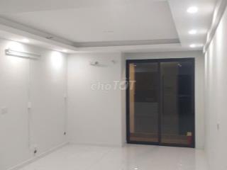 Bán lỗ 1ty4 căn Studio 1PN mới tinh Opal Skyline 