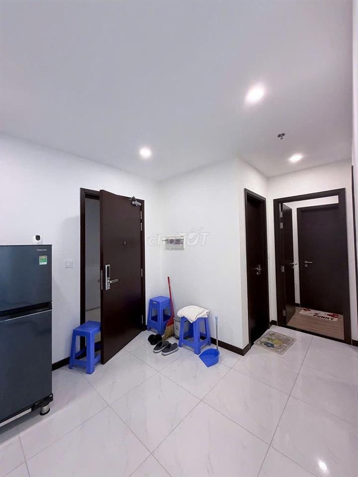 Chủ ngộp bank , bán gấp 2PN 80m2 giá chỉ 2tỷ005