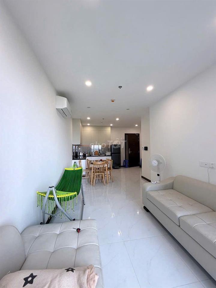 Chủ ngộp bank , bán gấp 2PN 80m2 giá chỉ 2tỷ005