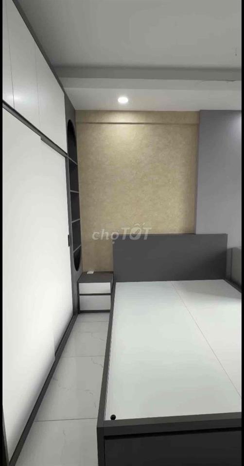 Thuê Studio tách phòng, có máy lạnh, sofa, giường, tủ, bếp, bàn ăn