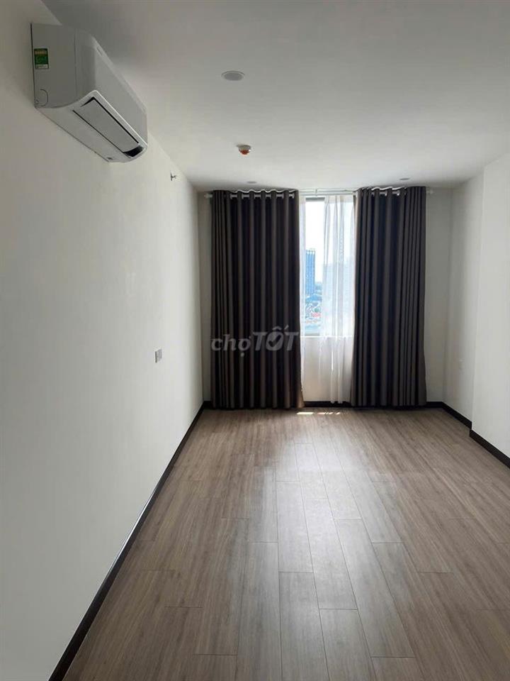 Nhà mới 100%, có 2 máy lạnh, rẻ nhất Sky view, giá thuê 7tr5 