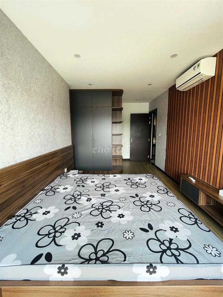 Chỉ 10triệu , thuê 2PN Sky View , tầng 6, nội thất quá đẹp 