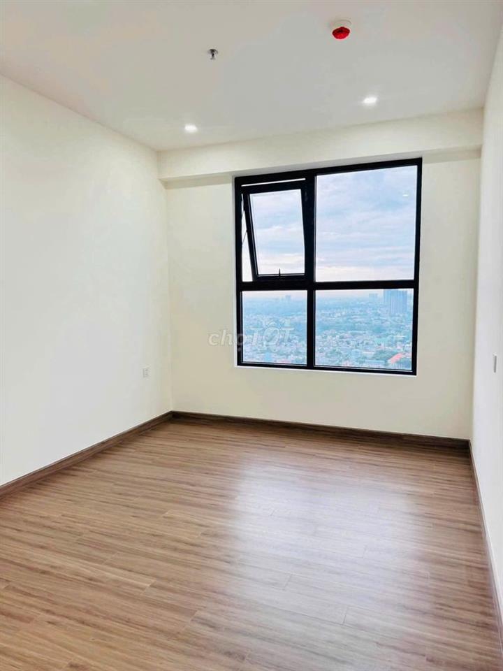 2PN A&T view Hồ Gươm Xanh, nhà trống có rèm, giá thuê 5tr7 