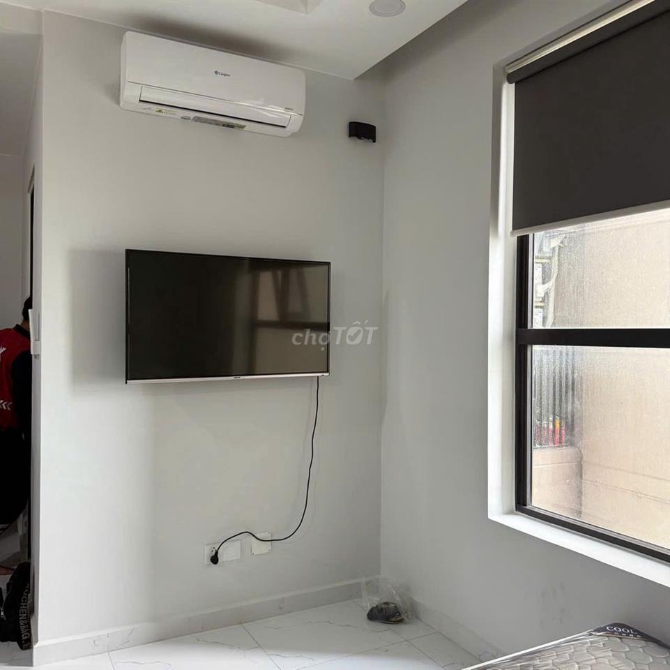 Studio Full nội thất , Opal Skyline, giá thuê chỉ 5tr5, ở liền