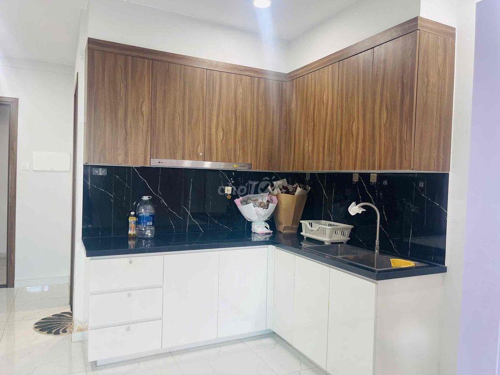 HÀNG KÍN - Studio block B | giá 4,5Tr | Nhà trống có rèm, giàn phơi
