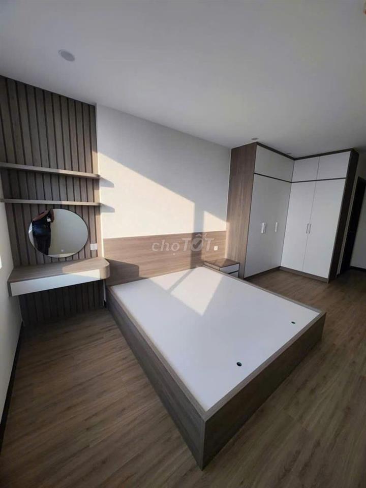 Ngộp bank , bán 2PN 80m2, Sky View - 2ty350 ( Đúng hình 100% )