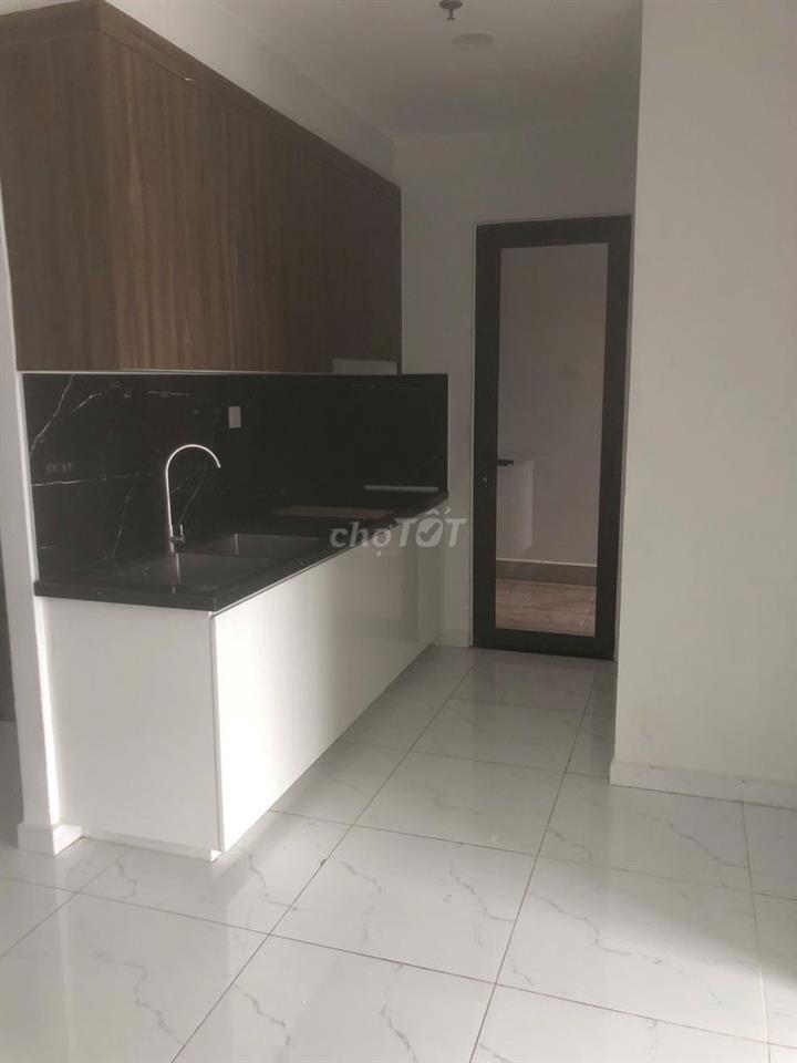 CHÍNH CHỦ BÁN RẺ 2PN TẦNG THẤP ĐỐI DIỆN BỂ BƠI OPAL SKYLINE 2,2TỶ