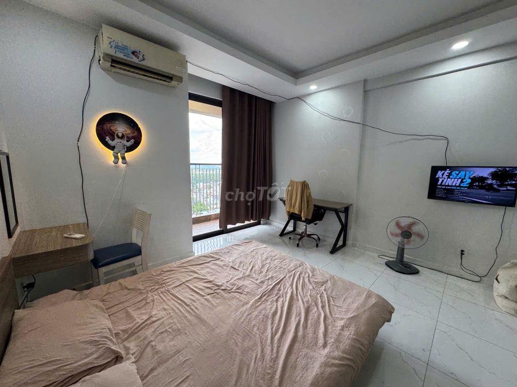 Chính chủ bán chung cư Opal Skyline - Studio 40m2, giá 1ty350 