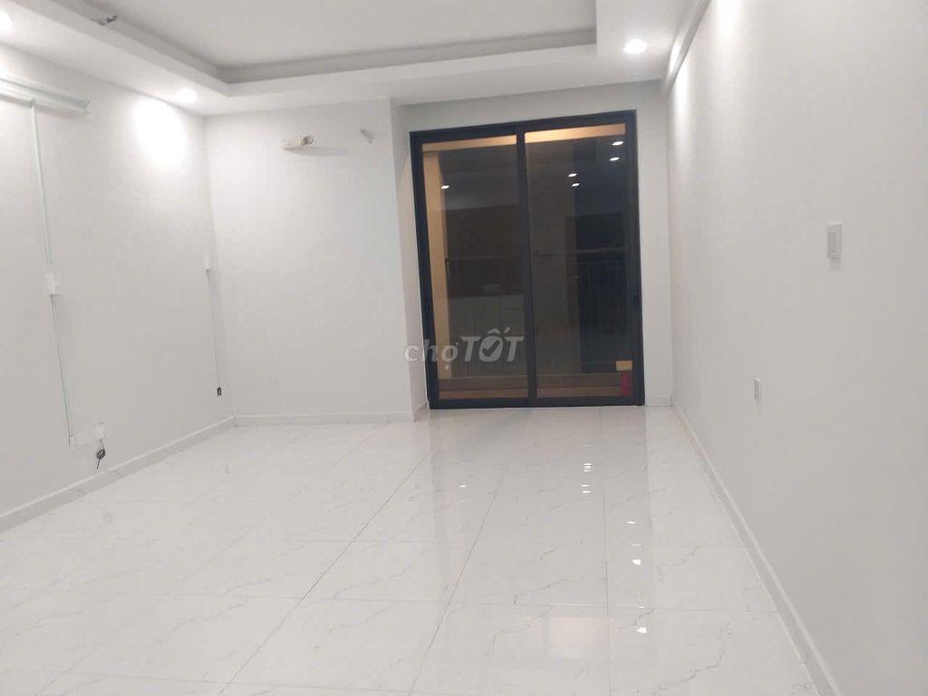 Siêu ngộp, chủ giảm giá sâu, 1 căn studio view hồ bơi, tầng 8, 1ty440