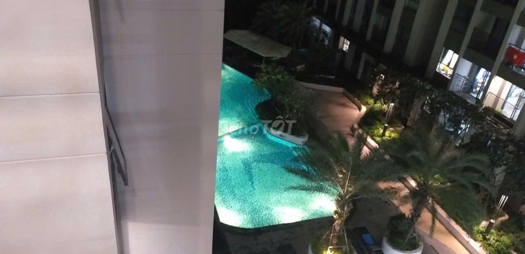 Siêu ngộp, chủ giảm giá sâu, 1 căn studio view hồ bơi, tầng 8, 1ty440