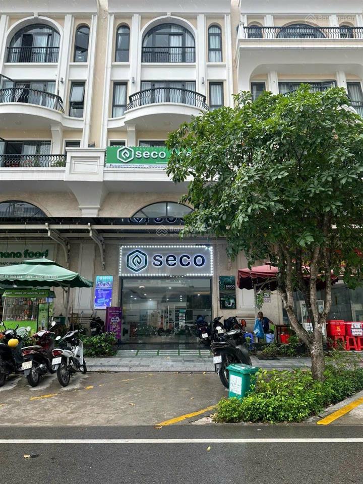 Cần bán gấp shophouse mt kinh doanh nguyễn thị nhung 7x20 6 tầng hoàn thiện cao cấp hot!
