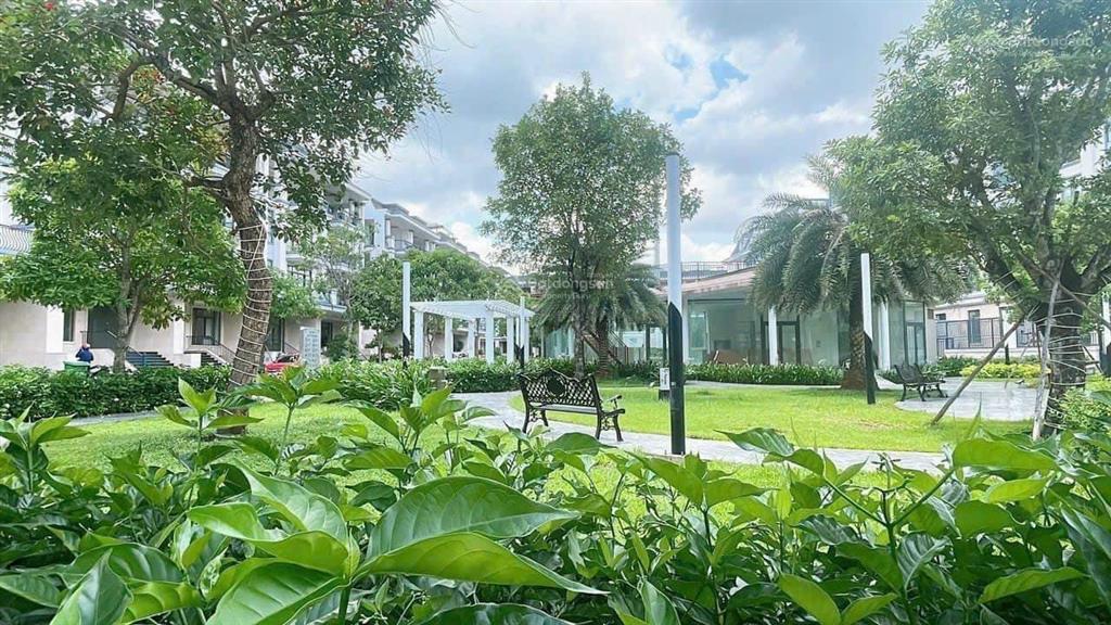 Cần bán gấp biệt thự góc sunlake villas vạn phúc city 3 mặt giáp sông sài gòn siêu siêu đẹp, hot!