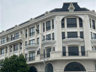 Cần bán gấp shophouse mặt tiền royal khu đô thị xanh vạn phúc quốc lộ 13 đắc địa giá rẻ, hot!