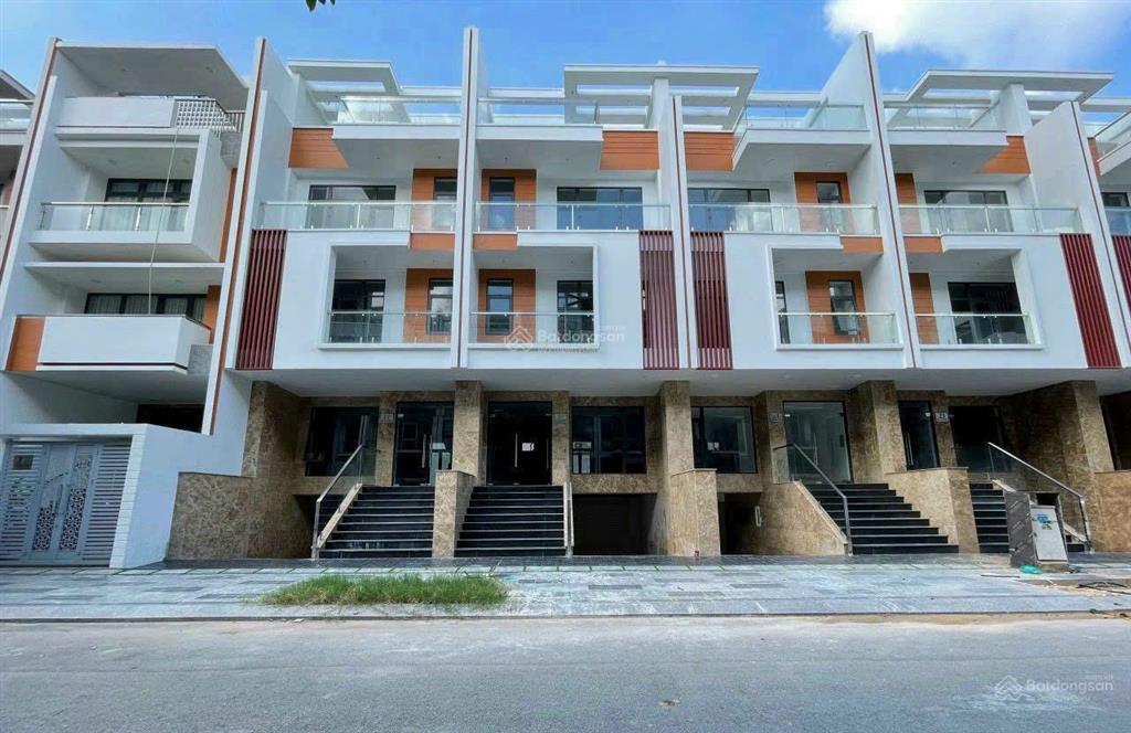 Bán gấp nhà phố ngang 6m 5 tầng hoàn thiện cao cấp khu đô thị xanh vạn phúc city giá rẻ shr, hot!