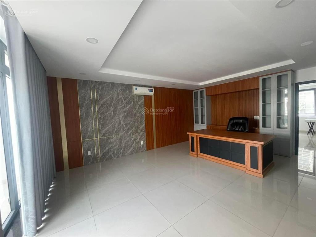 Bán gấp nhà phố ngang 6m 5 tầng hoàn thiện cao cấp khu đô thị xanh vạn phúc city giá rẻ shr, hot!