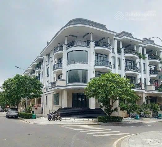 Cần bán gấp biệt thự 2 mt khu đô thị xanh vạn phúc city giá tốt, ngay quốc lộ 13 đang mở rộng. hot
