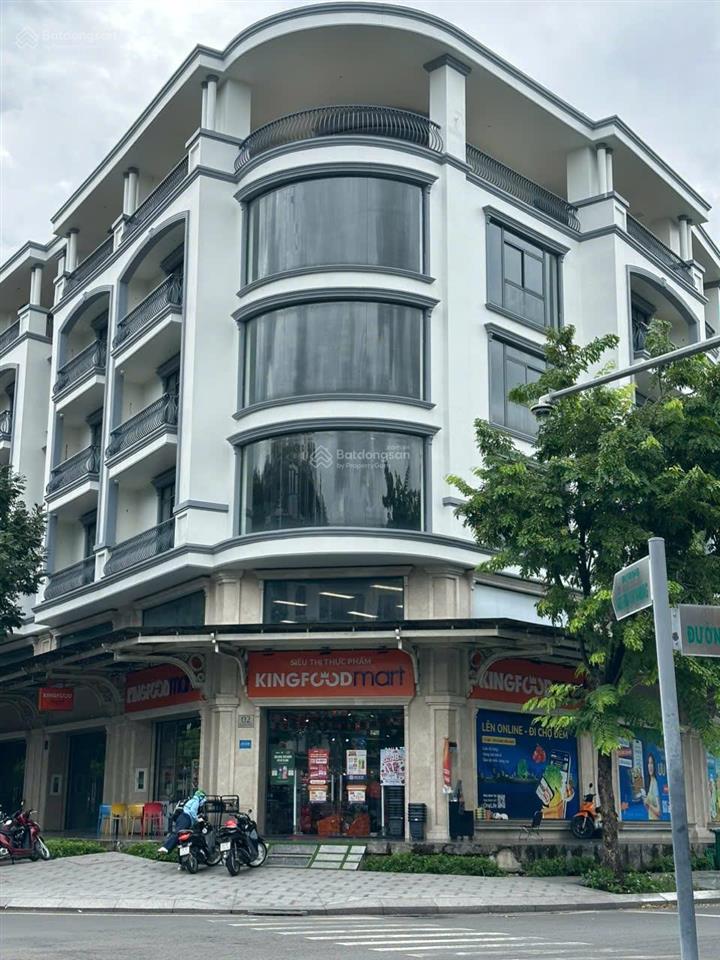 Suất nội bộ shophouse kinh doanh khu đô thị xanh vạn phúc city, 180m2 mặt tiền khu quốc lộ 13. hot