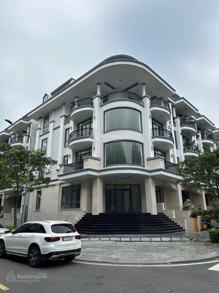 Suất ưu đãi shophouse 2 mt royal vạn phúc mặt tiền kinh doanh đinh thị thi 30m, kđt vạn phúc city.