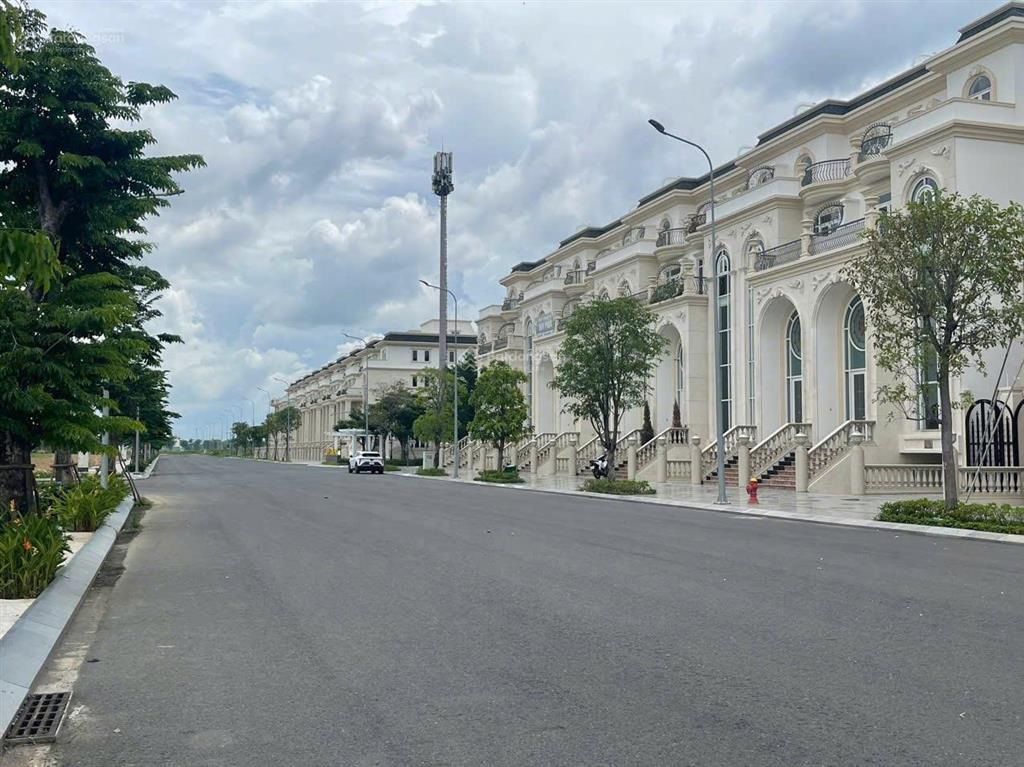 Suất nội bộ biệt thự sông sunlake villas, khu đô thị xanh vạn phúc city giá rẻ mt quốc lộ 13. hot!