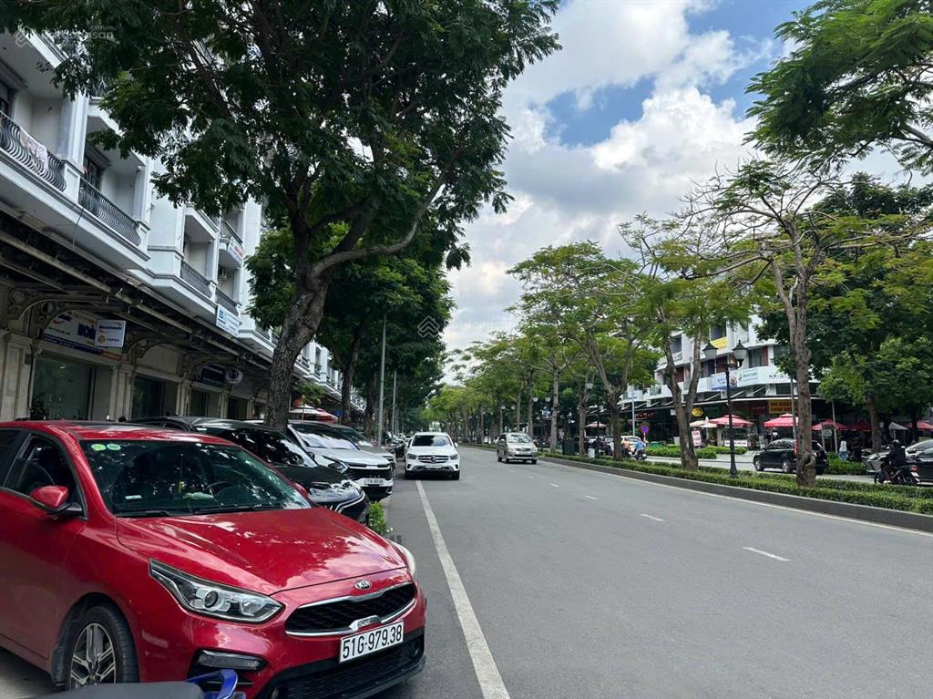 Suất ưu đãi shophhouse mặt tiền nguyễn thị nhung, khu đô thị xanh vạn phúc city chỉ 44 tỷ. hot!