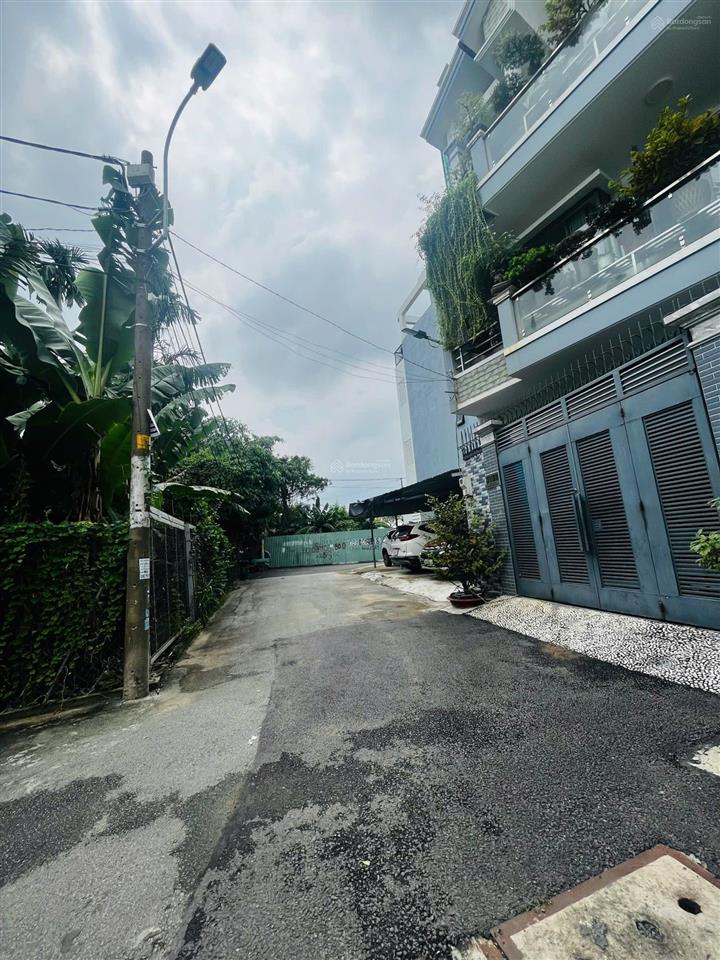 Đất ở phạm văn đồng khu ven sông sài gòn xây được 5 tầng 4,8x12,5m. sổ hồng. đường 6m