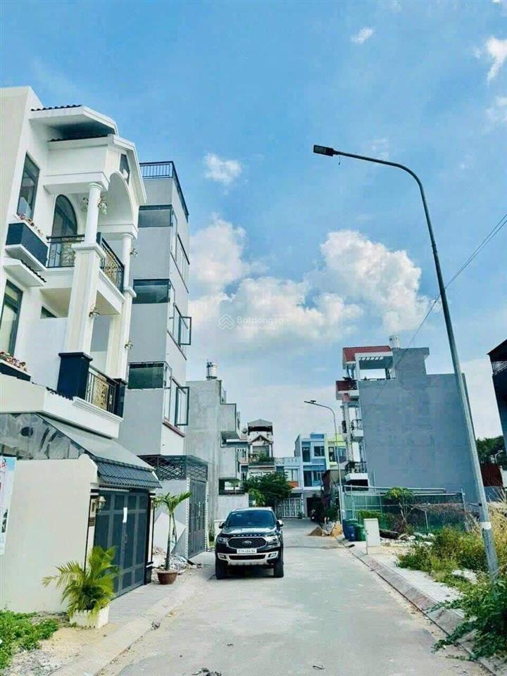 Cần bán đất 250m2 ngang 13m giá 13,5 tỷ sổ hồng chính chủ tại đường hiệp bình, thủ đức, hồ chí minh