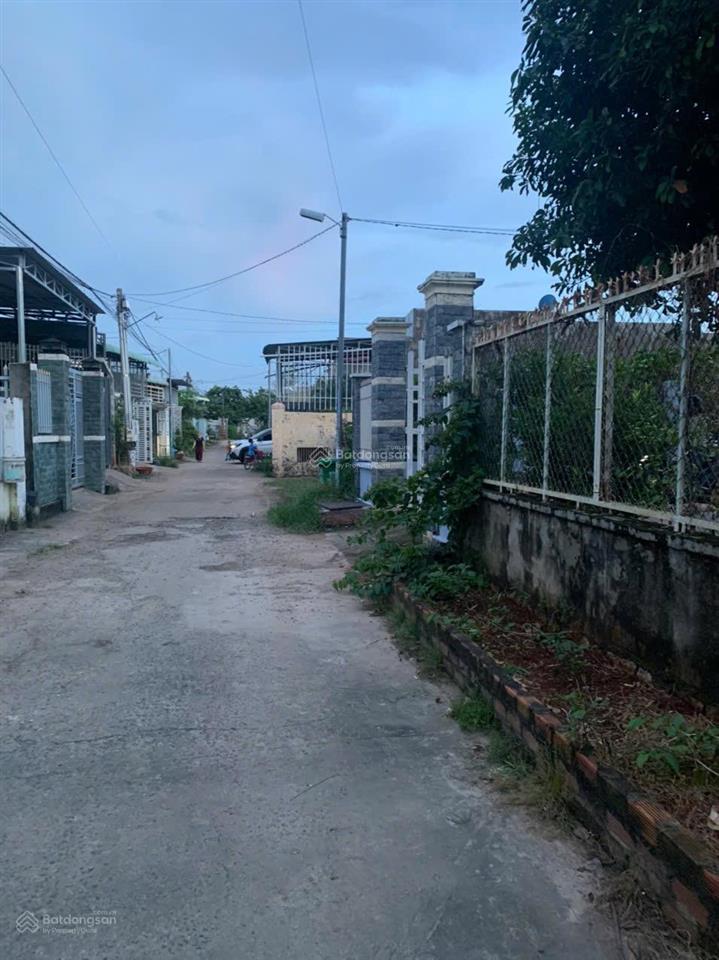 Bán nhà thị trấn gia ray 320m2 giá 3,1 tỷ