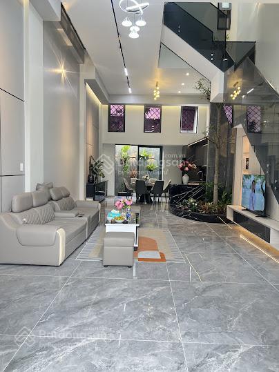 Bán nhà 1 trệt 3 lầu gần trung tâm hành chính dĩ an