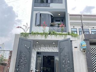 Bán nhà 1 trệt 3 lầu gần trung tâm hành chính dĩ an