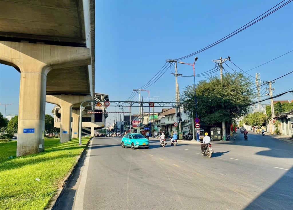 Bán lô đất sát bên nhà ga metro giá chỉ 50trieu/ m2 anh chị xây chdv khó thể bỏ qua