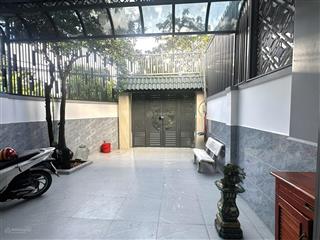 Cho thuê nhà mặt tiền gần trường thcs linh đông, linh đông, thủ đức. sân xe hơi, nội thất cơ bản.