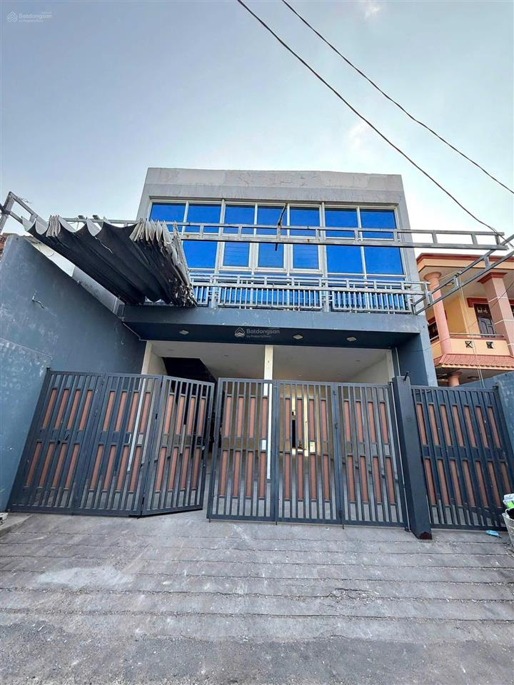 Cho thuê nhà/kho/xưởng đường số 8, linh xuân, thủ đức, dt 10x32m, diện tích rộng rãi dễ set up.