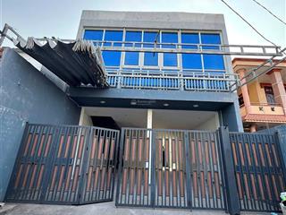 Cho thuê nhà/kho/xưởng đường số 8, linh xuân, thủ đức, dt 10x32m, diện tích rộng rãi dễ set up.