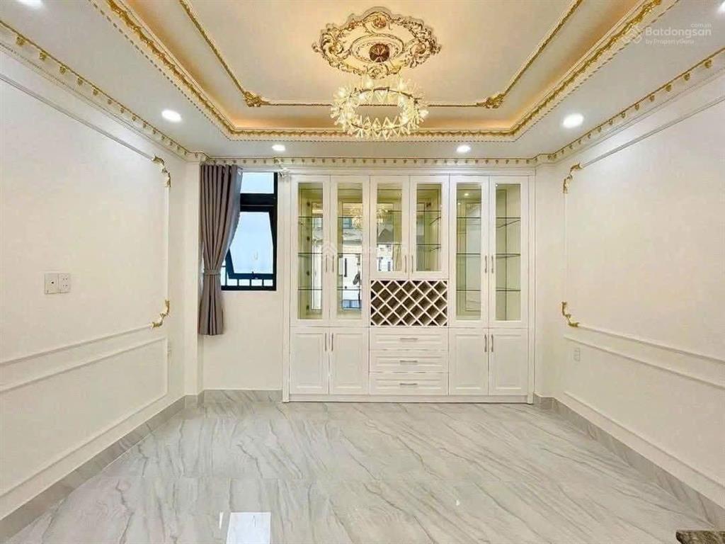 Cho thuê nhà đường số 2, trường thọ, thủ đức, 4 phòng ngủ, hẻm ô tô, đầy đủ nội thất.