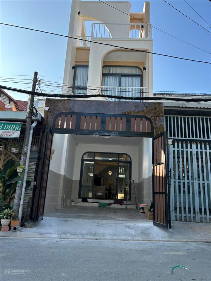Siêu phẩm nhà phố 4x23m.đúc 3 tấm mặt tiền đường thới an 18,phường thới an.q12. 0902 683 ***.