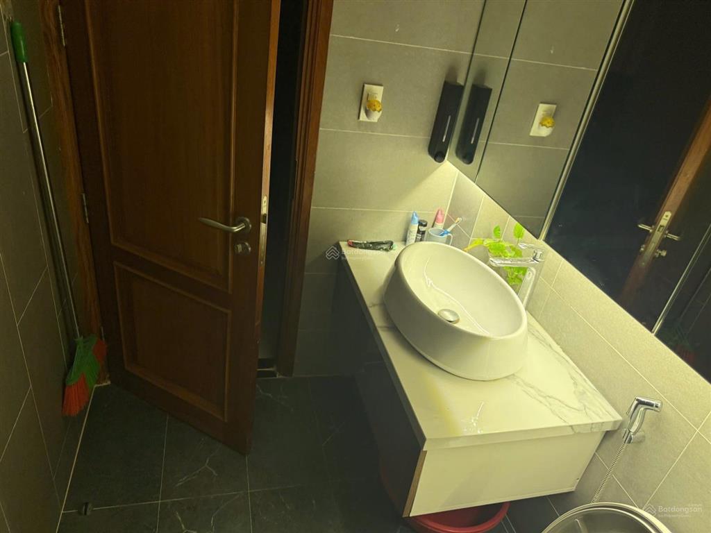 Bán nhà xây mới 4m x15m.xây 1 lửng 3 lầu ,hẻm 7m thông lê thị riêng,phường thới an.q12