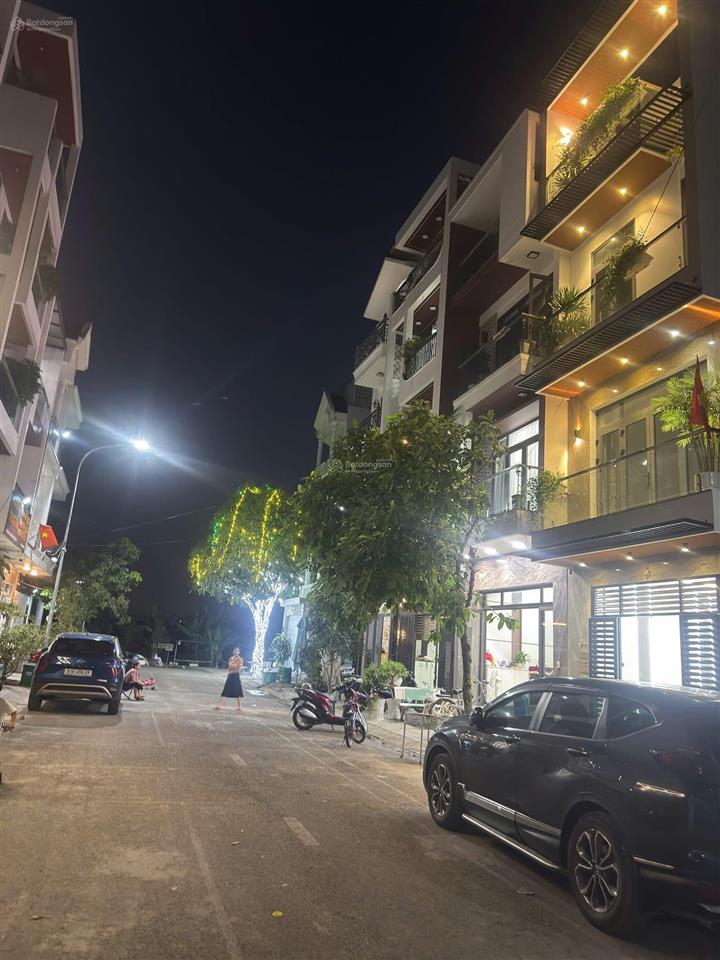 Bán nhà đẹp 4,5m x14m.đúc 4 tấm .đường 12m.khu phân lô đồng bộ lê thị riêng,phường thới an.q12