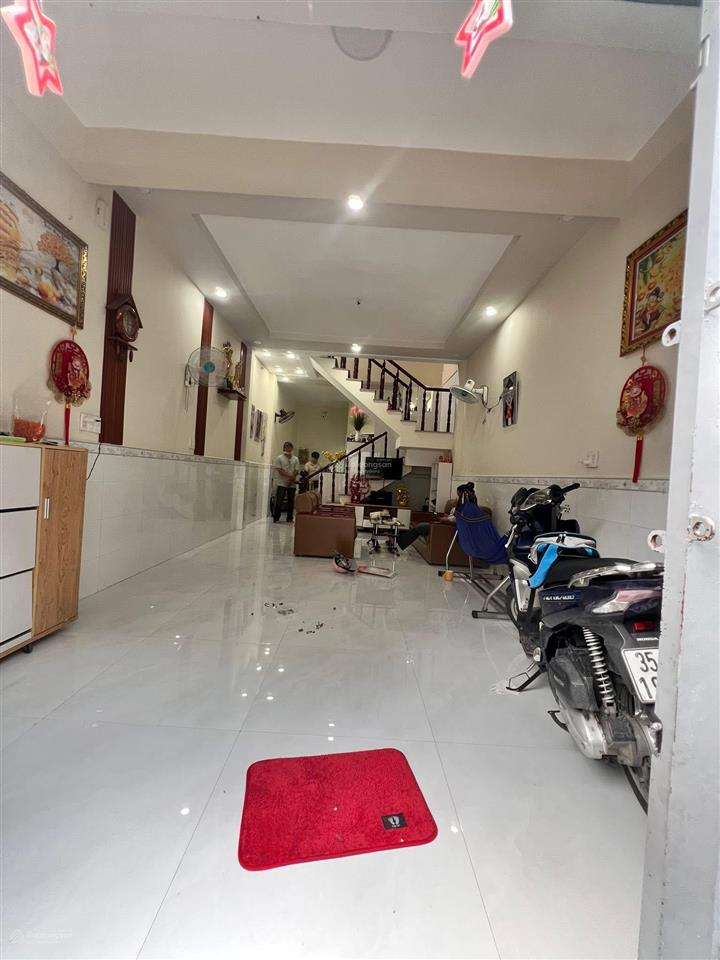 Bán nhà phố 5x12m, xây dựng 1 trệt, 2 lầu sân thượng, mặt tiền đường nhựa 12m, phường thới an, q12