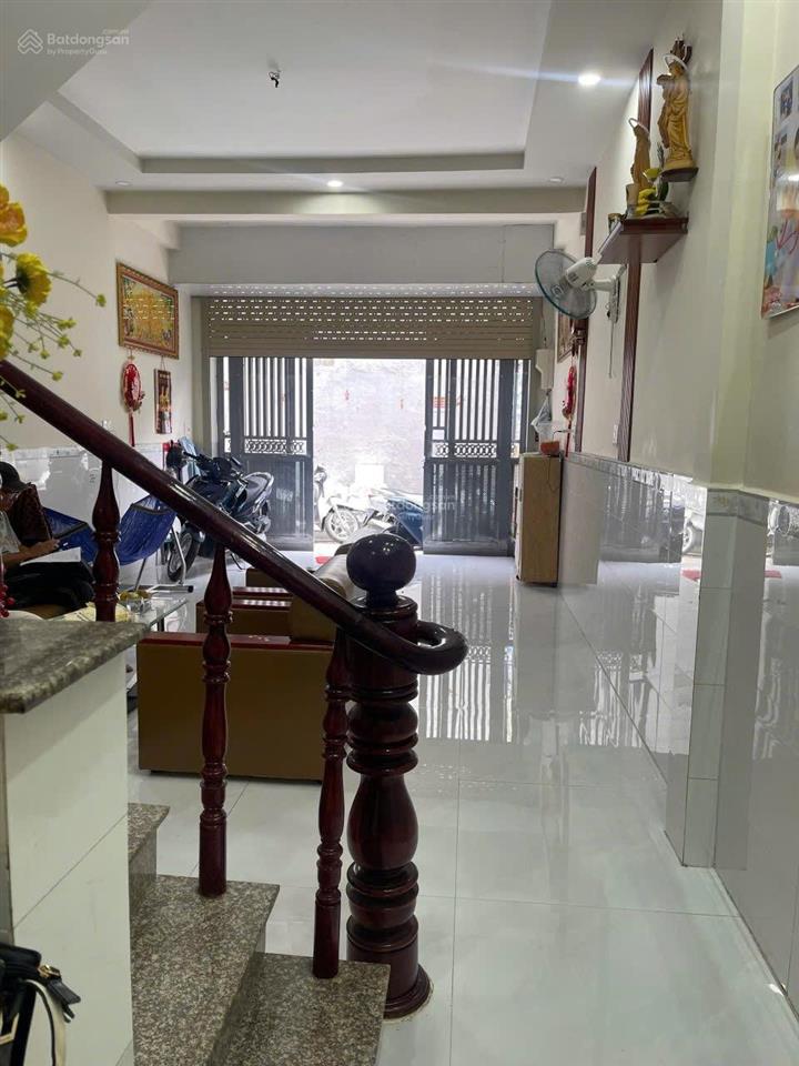 Bán nhà phố 5x12m, xây dựng 1 trệt, 2 lầu sân thượng, mặt tiền đường nhựa 12m, phường thới an, q12