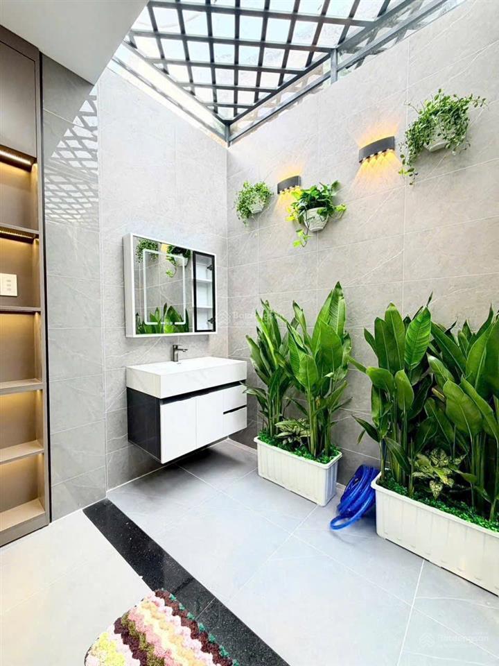 Bán nhà xây mới 4,5m x15m.đúc 4 tấm.đường 7m cách lê văn khương 50m.phường thới an.q12