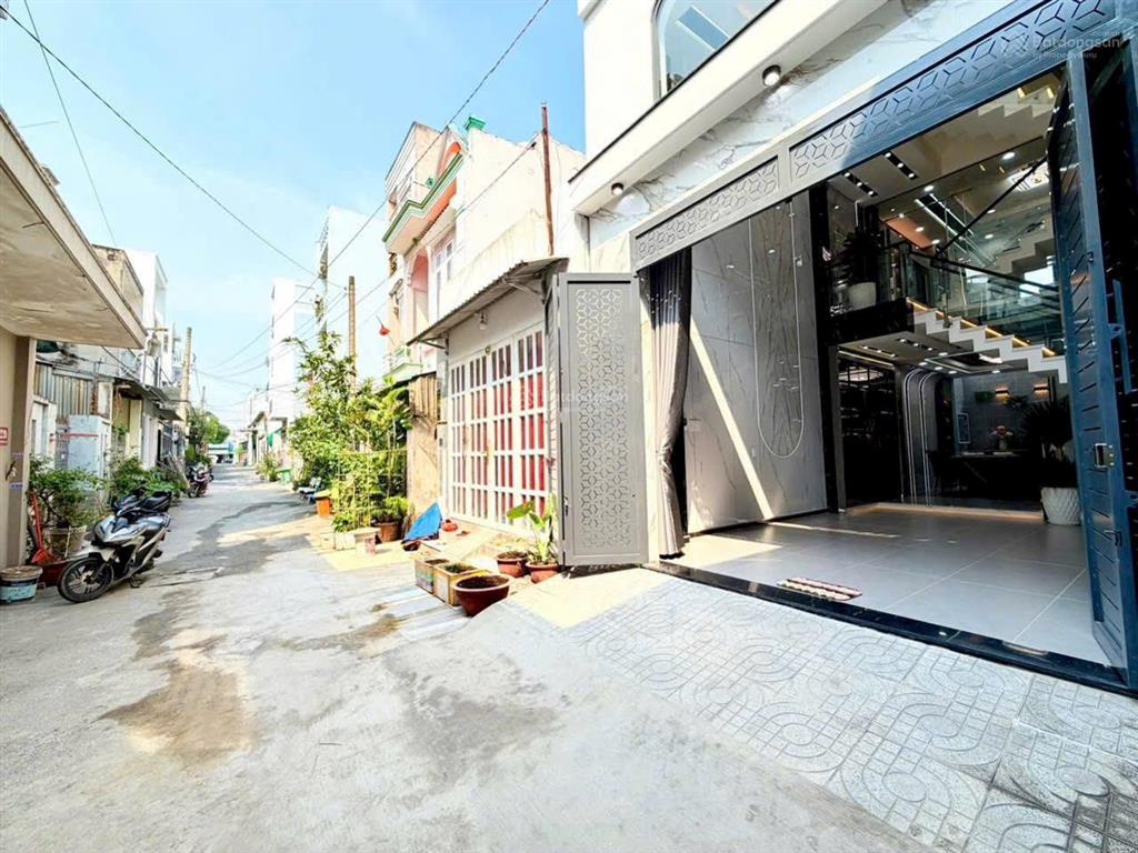 Bán nhà xây mới 4,5m x15m.đúc 4 tấm.đường 7m cách lê văn khương 50m.phường thới an.q12