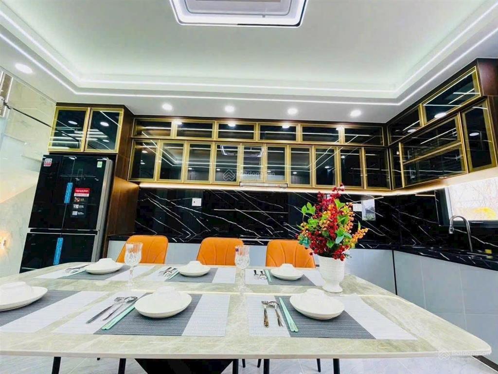 Bán gấp nhà đẹp xây mới 4x15m. xây 1 lửng 3 lầu đường nhựa 14m có vỉa hè, khu phân lô ta16. q12.