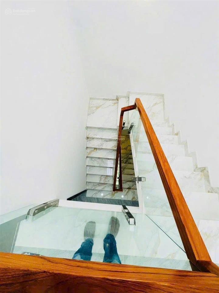 Bán gấp nhà đẹp xây mới 4x15m. xây 1 lửng 3 lầu đường nhựa 14m có vỉa hè, khu phân lô ta16. q12.