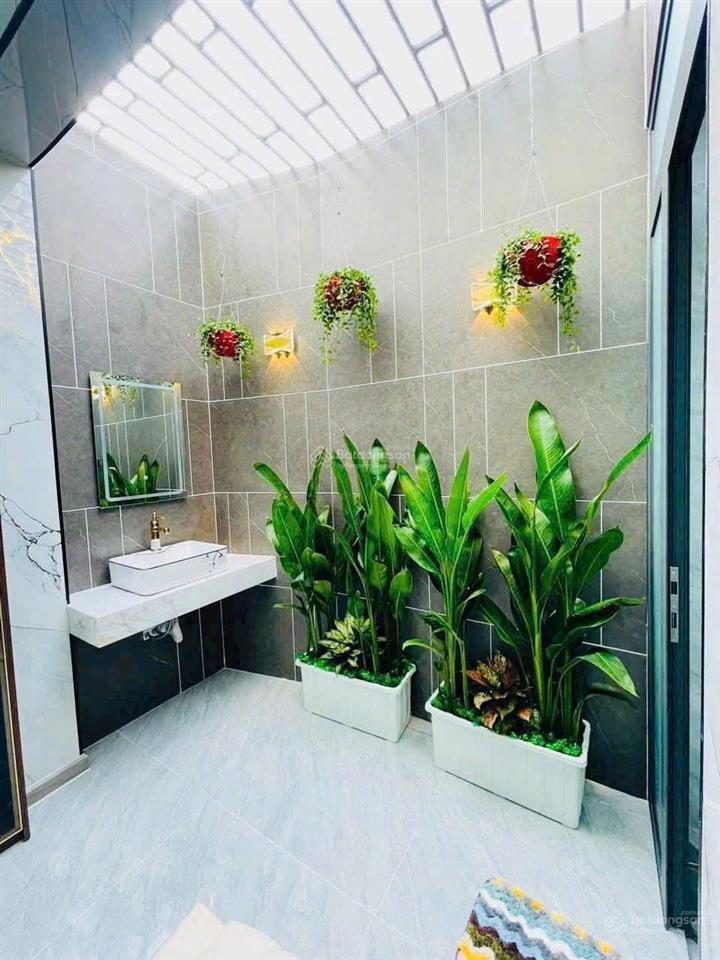 Bán gấp nhà đẹp xây mới 4x15m. xây 1 lửng 3 lầu đường nhựa 14m có vỉa hè, khu phân lô ta16. q12.