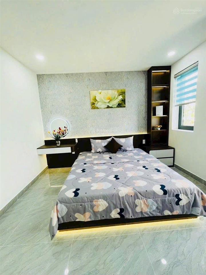 Bán gấp nhà đẹp xây mới 4x15m. xây 1 lửng 3 lầu đường nhựa 14m có vỉa hè, khu phân lô ta16. q12.