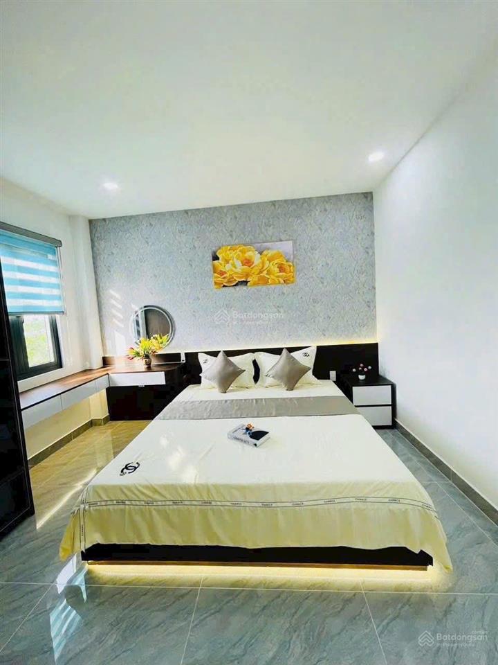 Bán gấp nhà đẹp xây mới 4x15m. xây 1 lửng 3 lầu đường nhựa 14m có vỉa hè, khu phân lô ta16. q12.