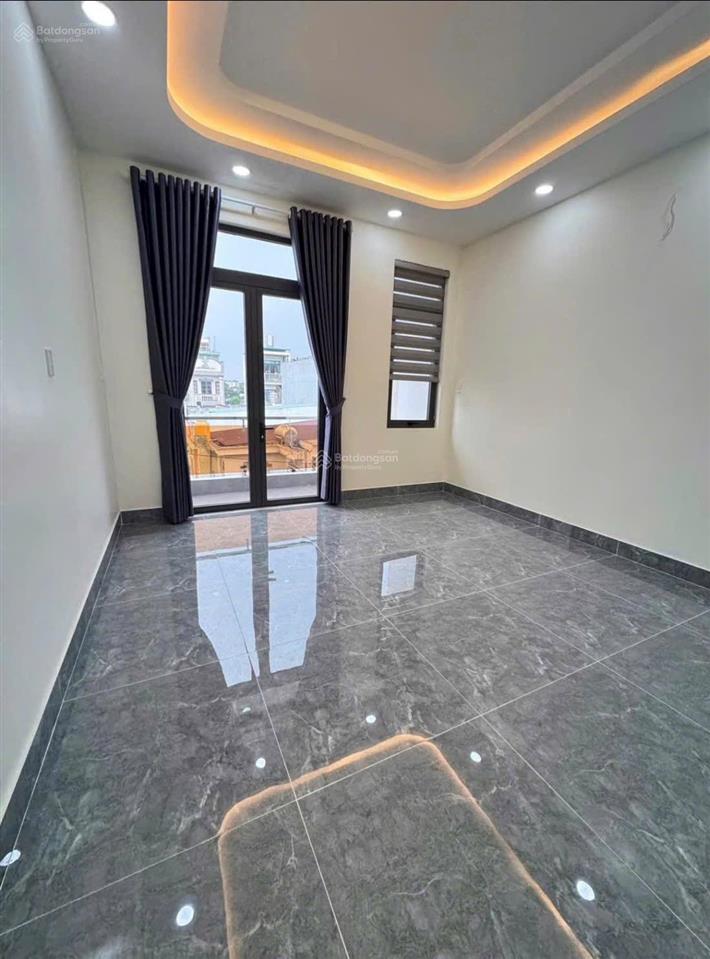 Bán nhà 10m x14m xây mới 1 trệt, 2 lầu mặt tiền buôn bán đường liên khu 2  5, hiệp thành, q12