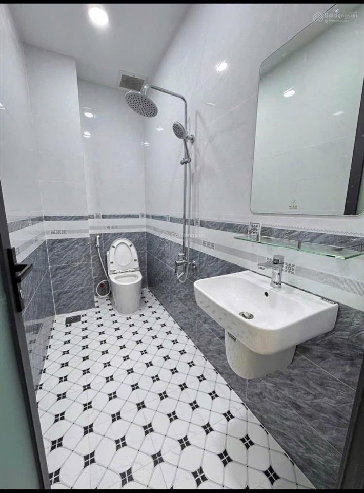 Bán nhà 10m x14m xây mới 1 trệt, 2 lầu mặt tiền buôn bán đường liên khu 2  5, hiệp thành, q12